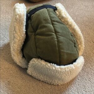 Goodfellow & Co. Green Winter Hat with White Lining